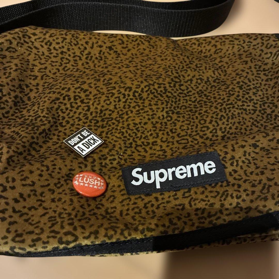 supreme メッセンジャーバッグ シュプリーム ヒョウ柄　25FW