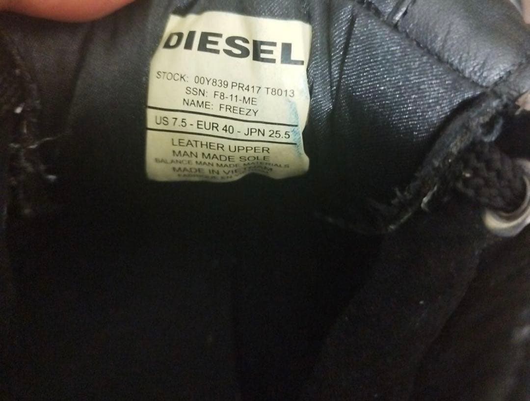 レア‼️ DIESEL スタッズ付きブラックスニーカー25.5㎝
