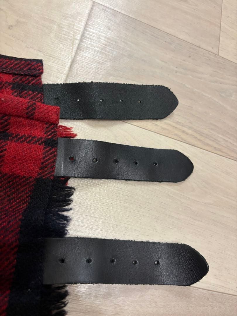 オニールオブダブリン　赤×黒　チェックプリーツスカート