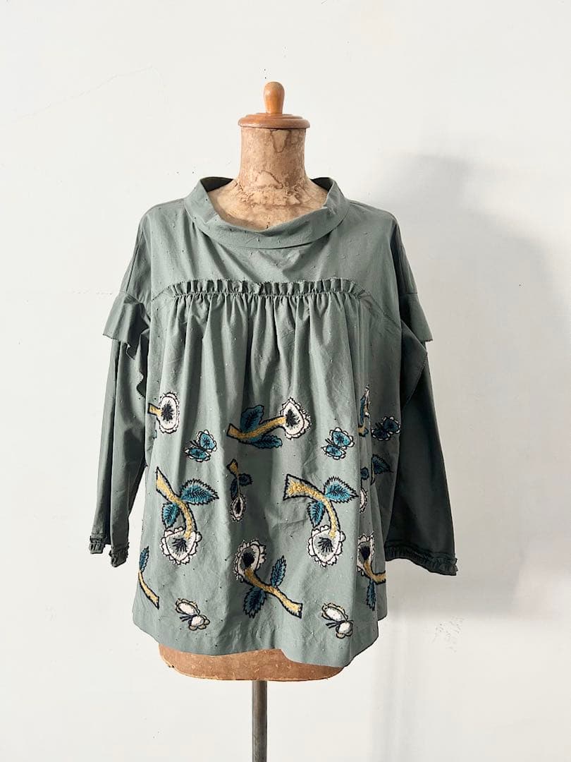 【美品】mina perhonen　yume　ロールカラー刺繍ブラウス　36