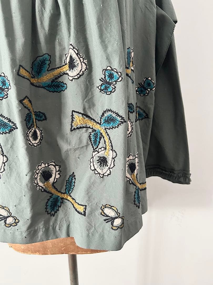 【美品】mina perhonen　yume　ロールカラー刺繍ブラウス　36