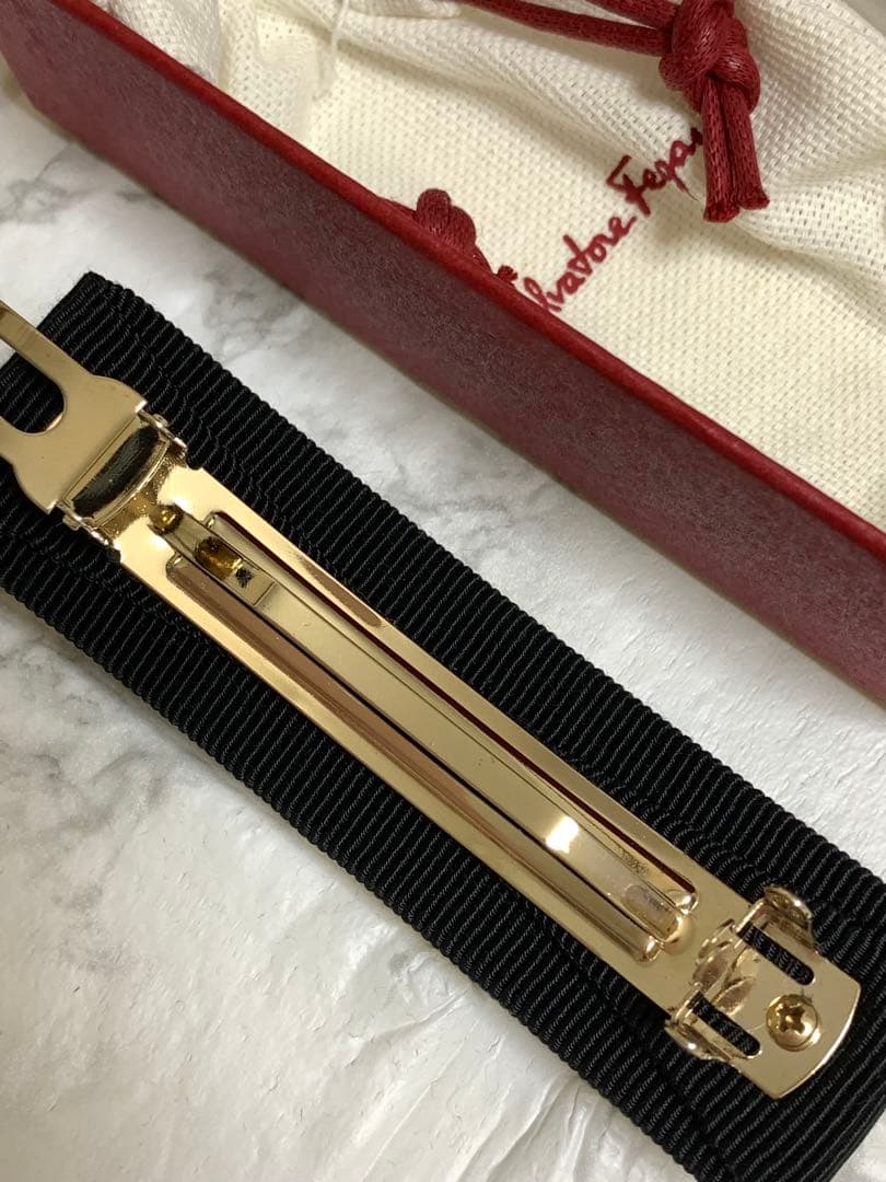 サルヴァトーレ フェラガモ バレッタ 黒