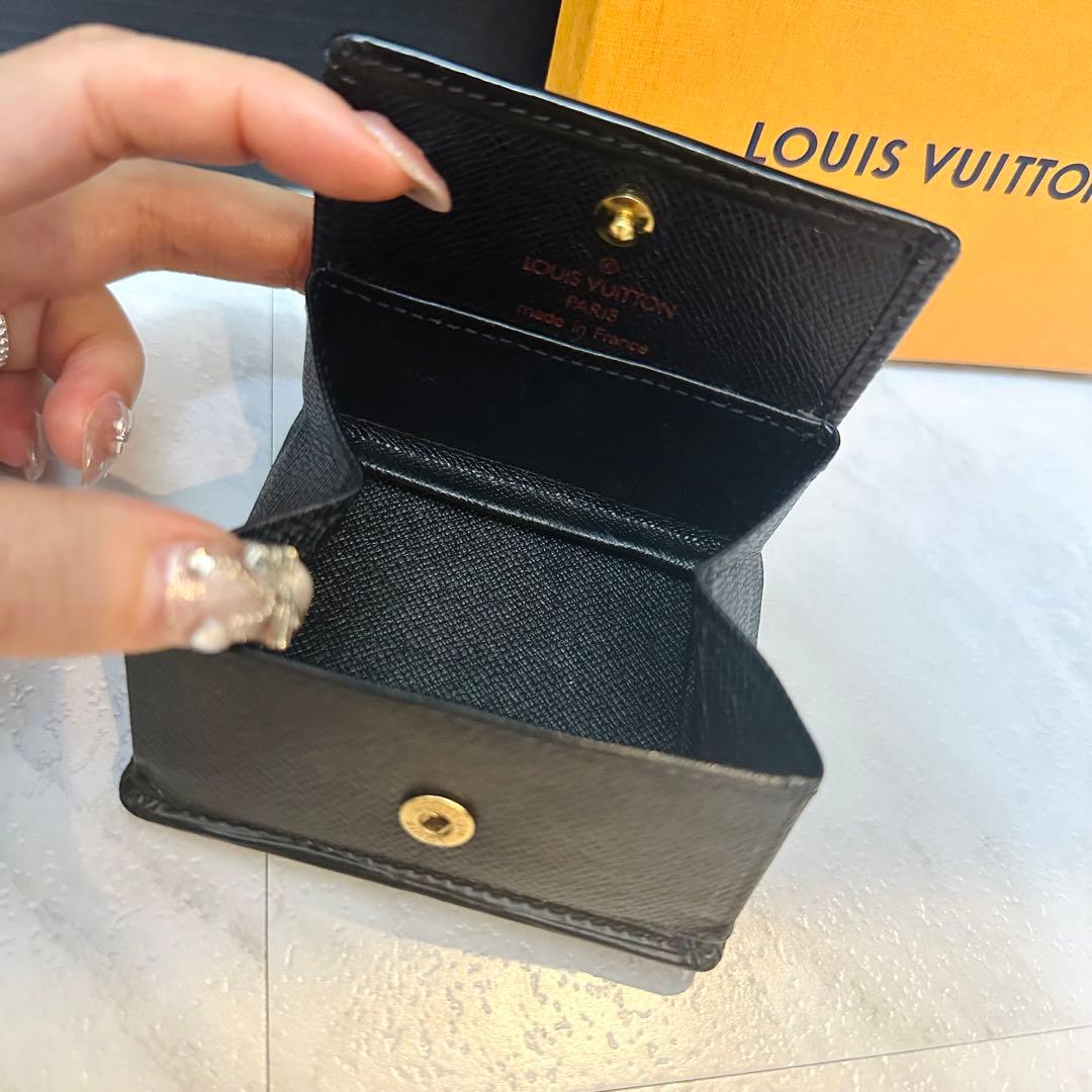 美品 LOUIS VUITTON エピ レザー ブラック ケース 二つ折り