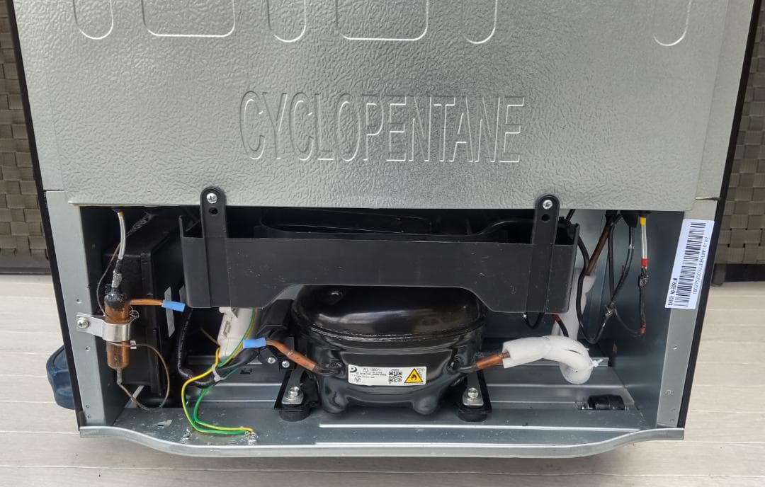 大型冷蔵庫　静音　2022年　自動霜取り　HR-G2802BR　ハイセンス