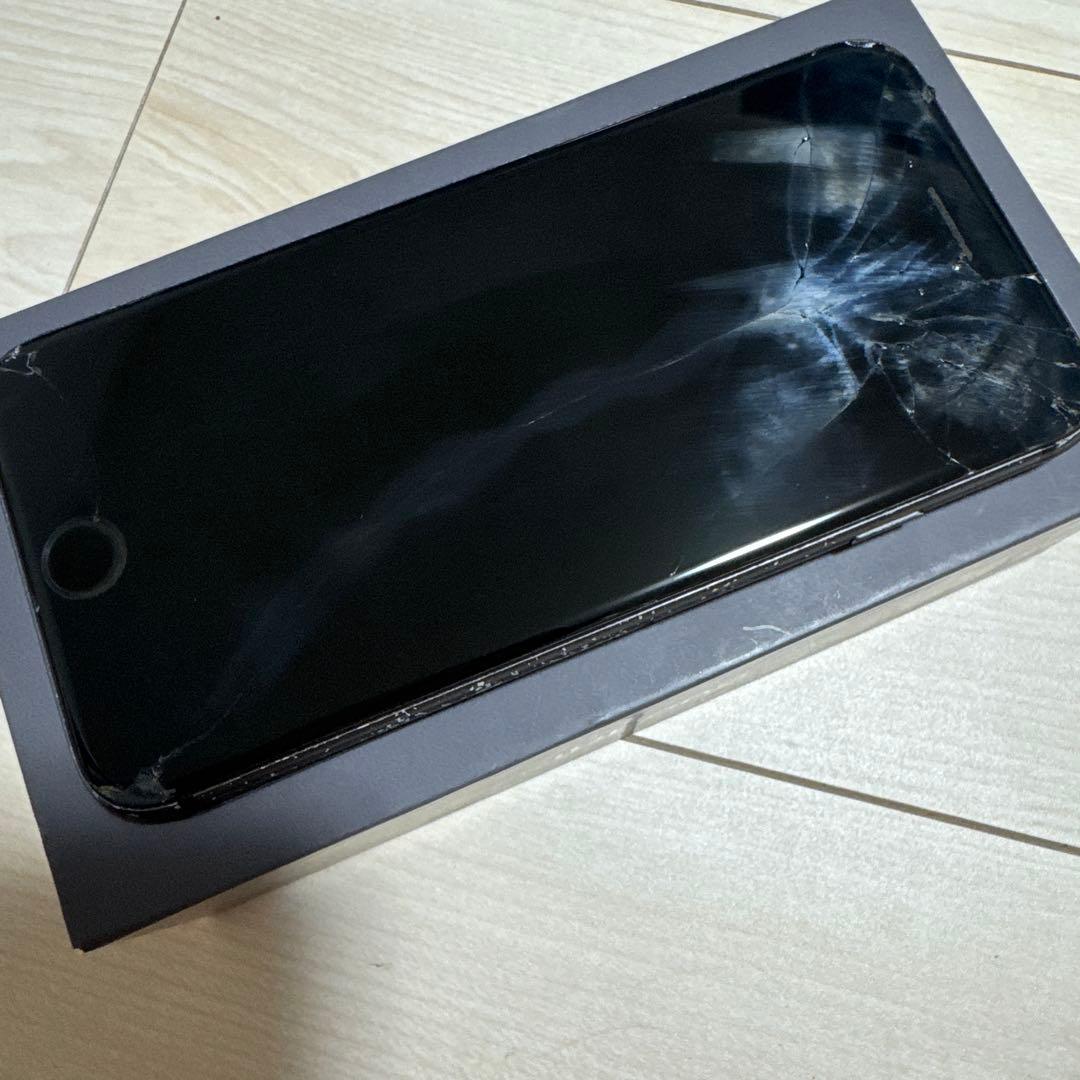 iPhone8 スペースグレイ