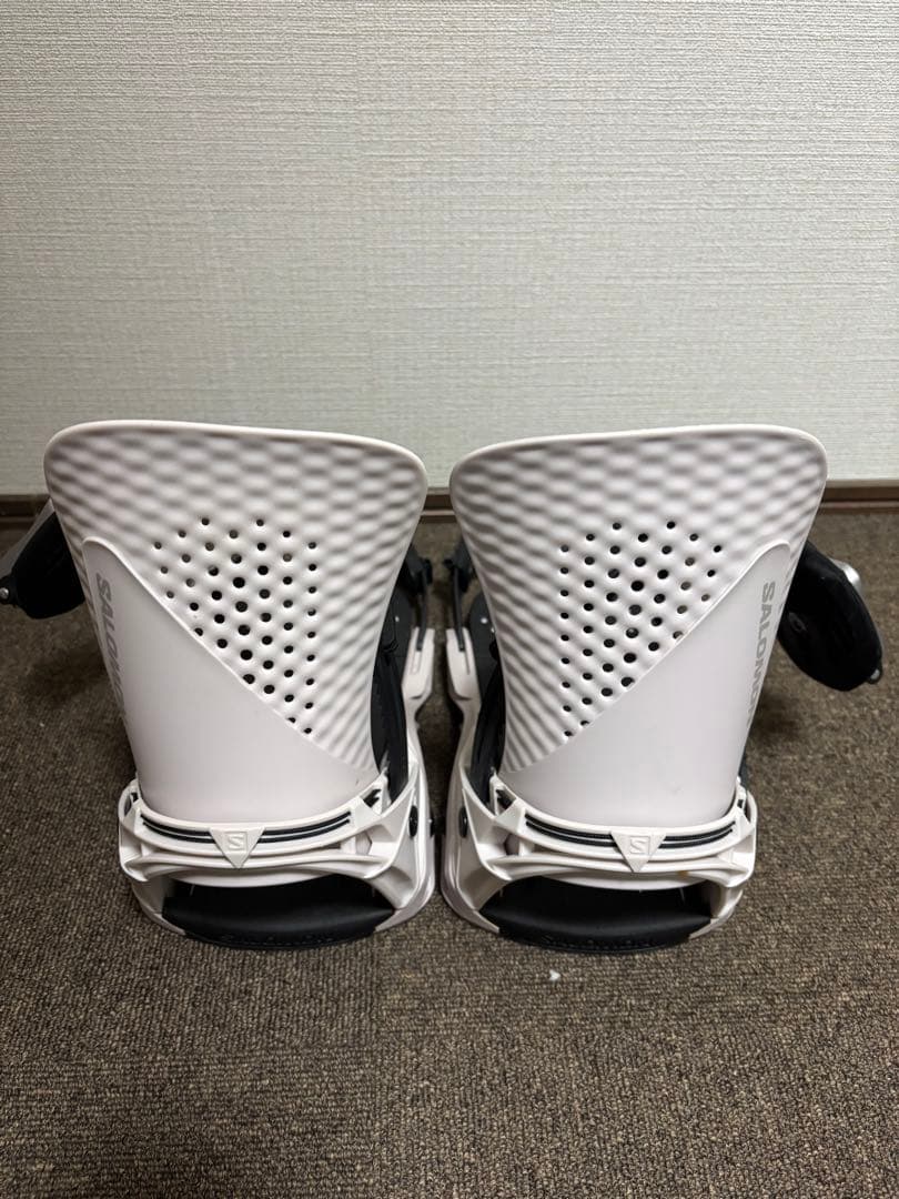 サロモン SALOMON HOLOGRAM Lilac Ash Mサイズ