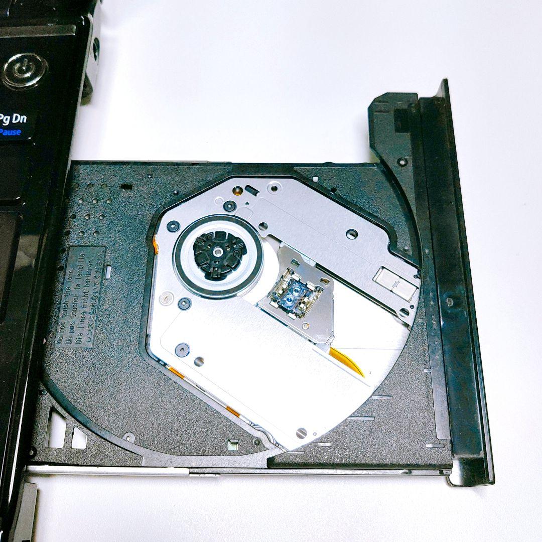 ブルーレイ見れる❣️オフィス✨YouTube✨保存大容量カメラ付黒ノートパソコン