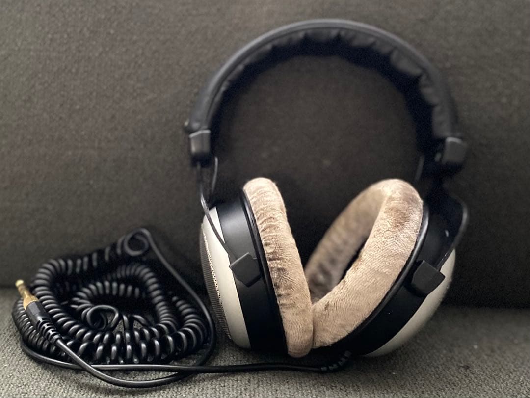 beyerdynamic DT880 PRO 250Ω ベイヤーダイナミック