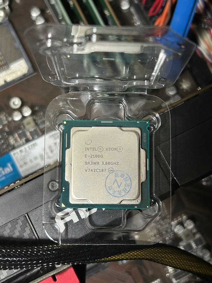 正常動作確認済み Xeon E-2186G
