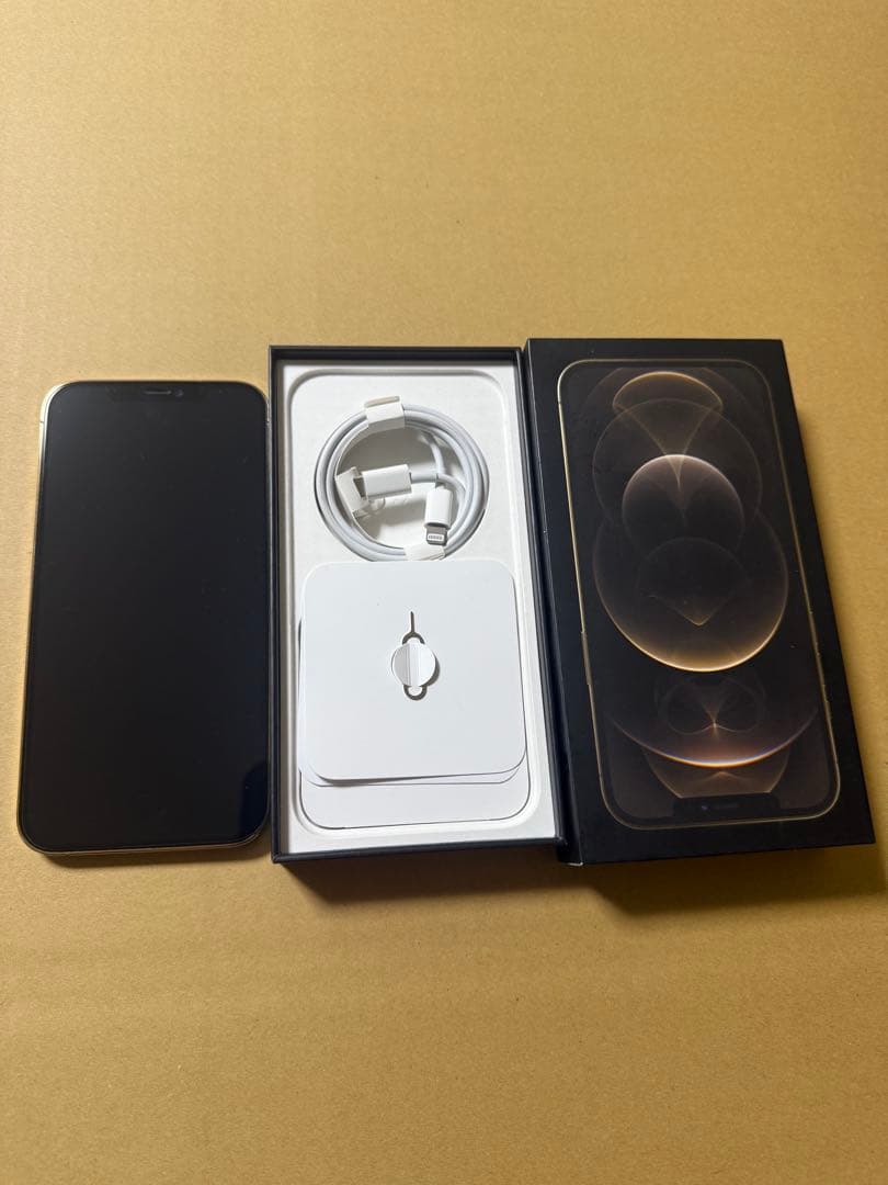 iPhone 12 Promax 512 本体＋ケース9個+ガラスフィルム3枚