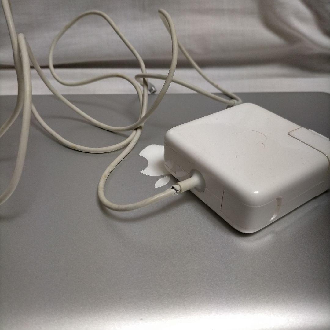 Apple MacBook Pro 13インチ マックブック