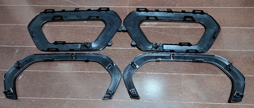 新型フォレスターの純正パーツ