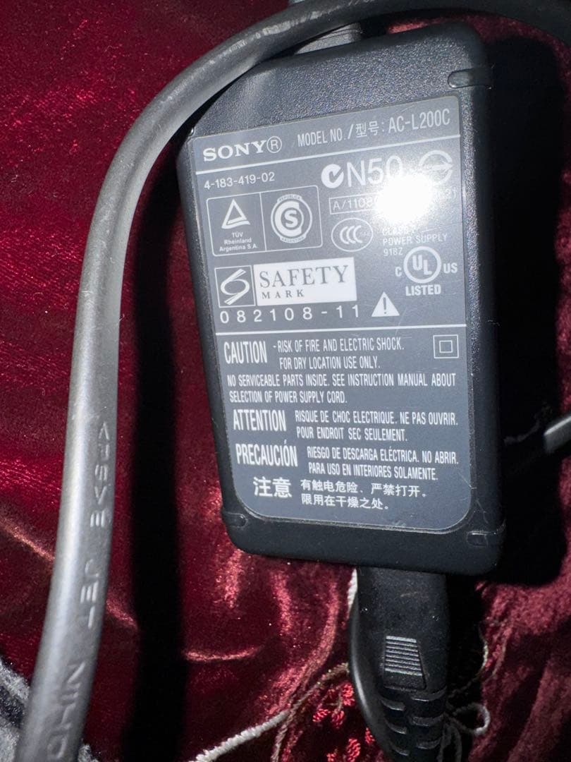 ソニーハンデイカム (HOR-PJ40) 2011年式8時間バッテリー付き！。