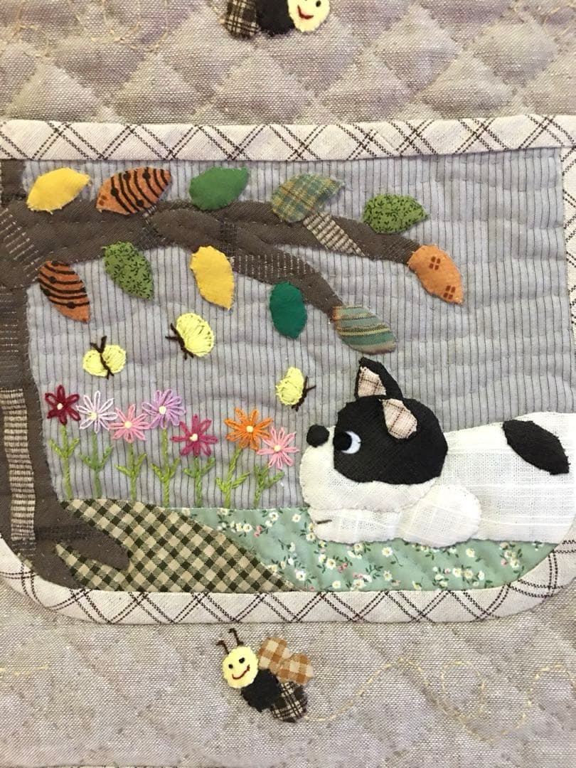 パッチワークキルトバック　大きめのトートバック　ワンコ &ミツバチ NO41