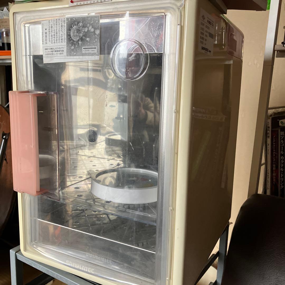 インキュベータ　恒温槽