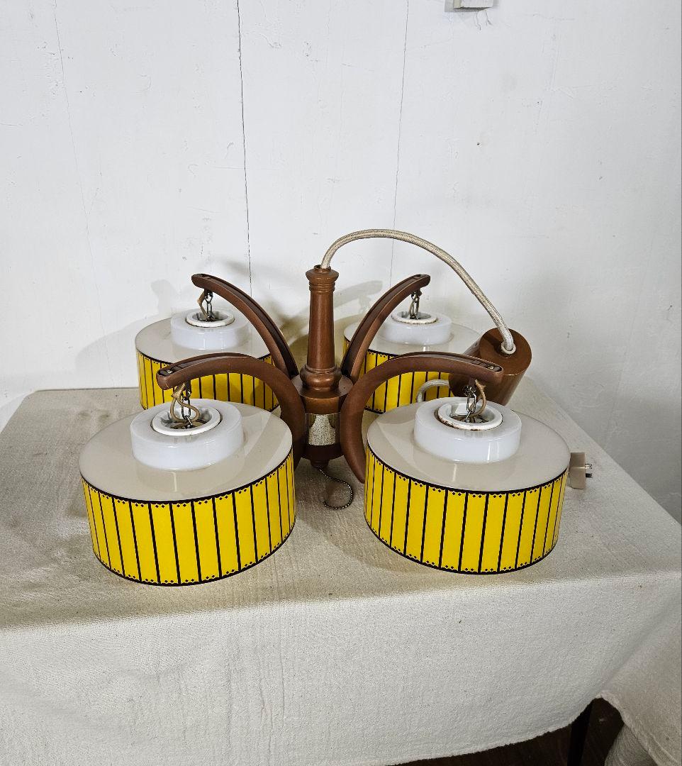 ジャパンヴィンテージ 昭和レトロなペンダントライト 4灯 シャンデリア ポップ