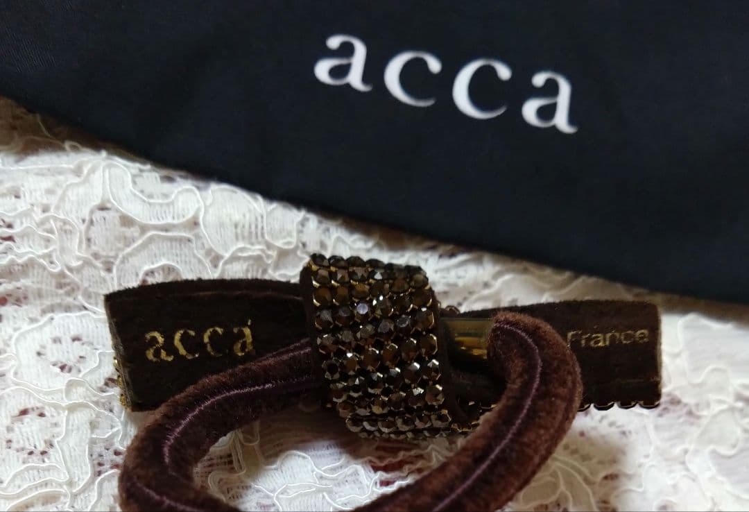 acca アッカ　オードリー　ドレスポニー　ブラウン