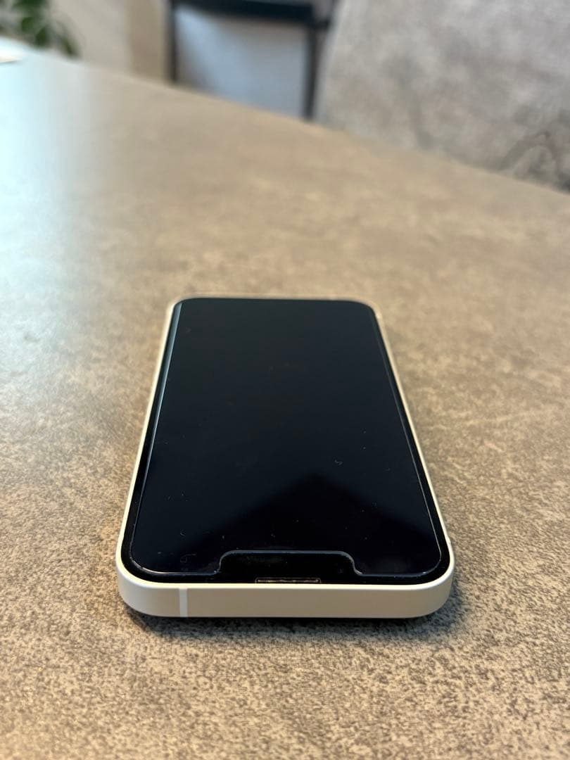 Apple iPhone 13 スターライト ホワイト 128GB