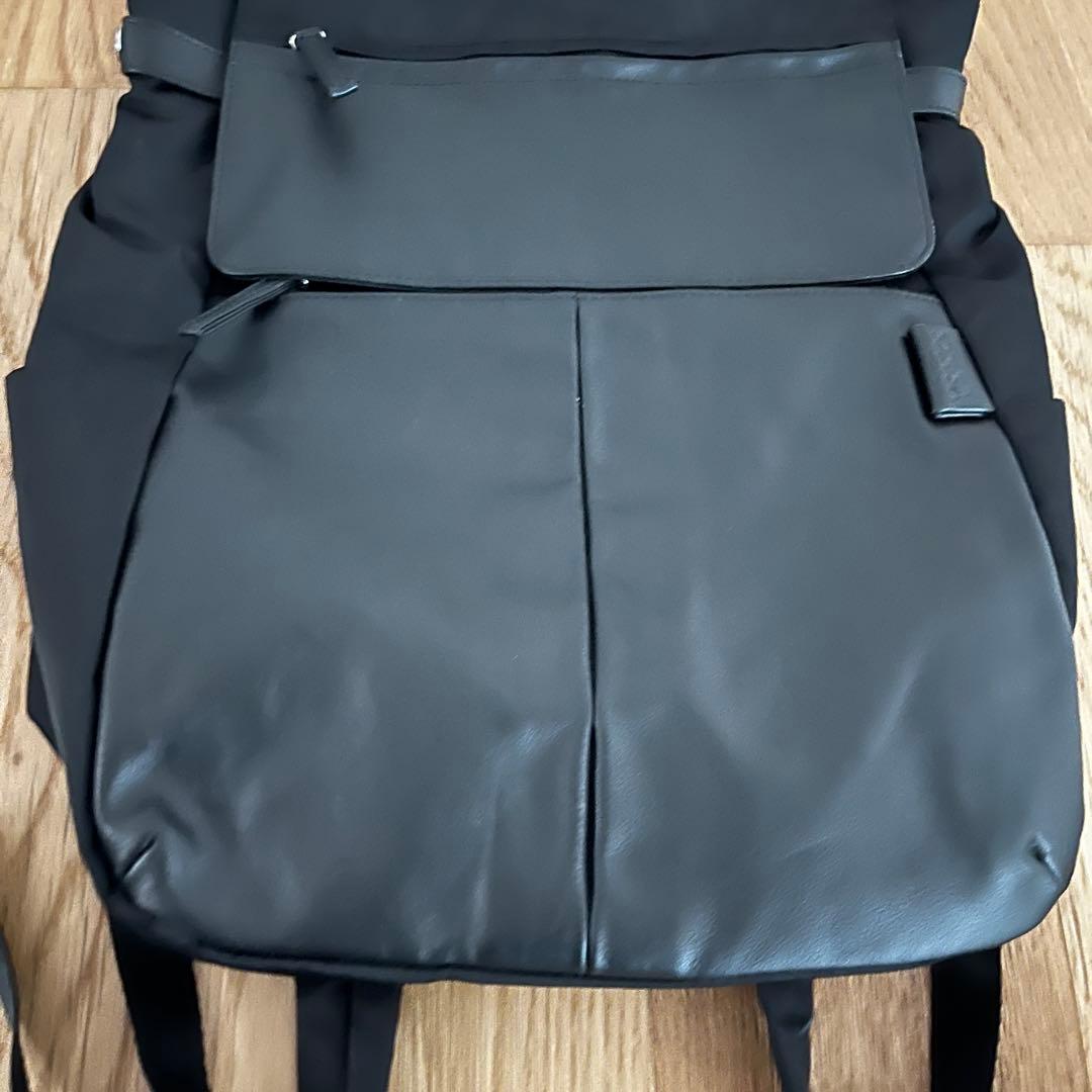 美品★ Y'SACCS イザック リュック ナイロン×牛革 ブラック 通勤 通学