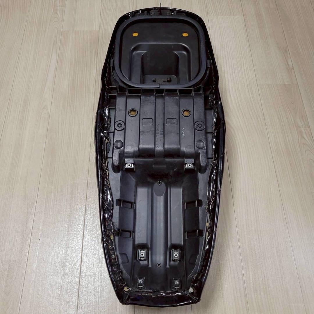 ヤマハ マグザム エナメル シート バックレスト付き