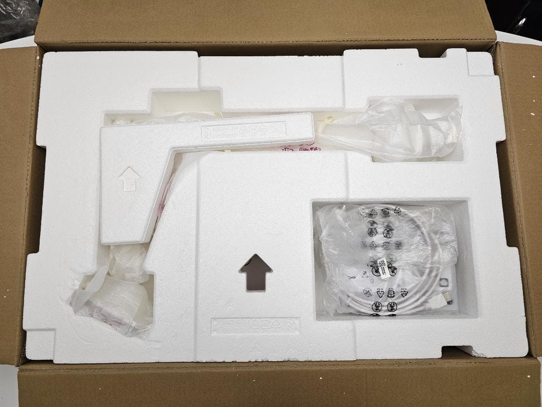 美品 LG 4k SMART Monitor チューナーレスTV 31.5インチ