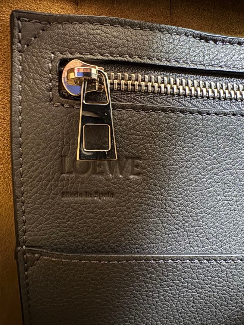 LOEWE ロエベ　バックルジップトート