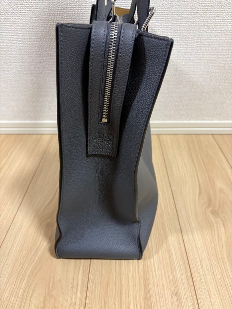 LOEWE ロエベ　バックルジップトート