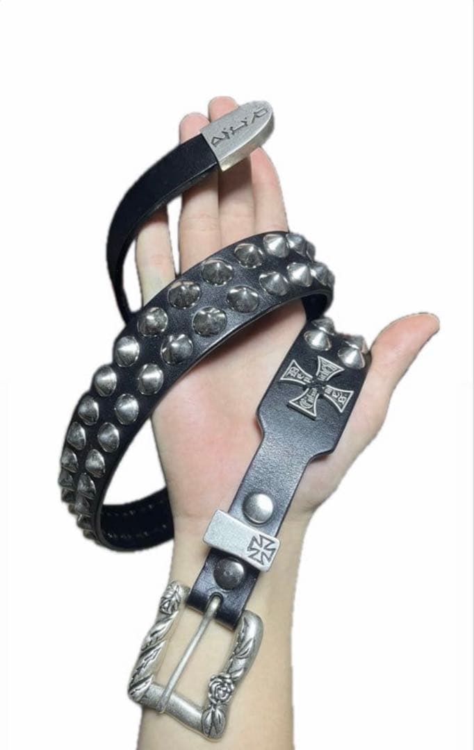 小物 enfants riches deprimes