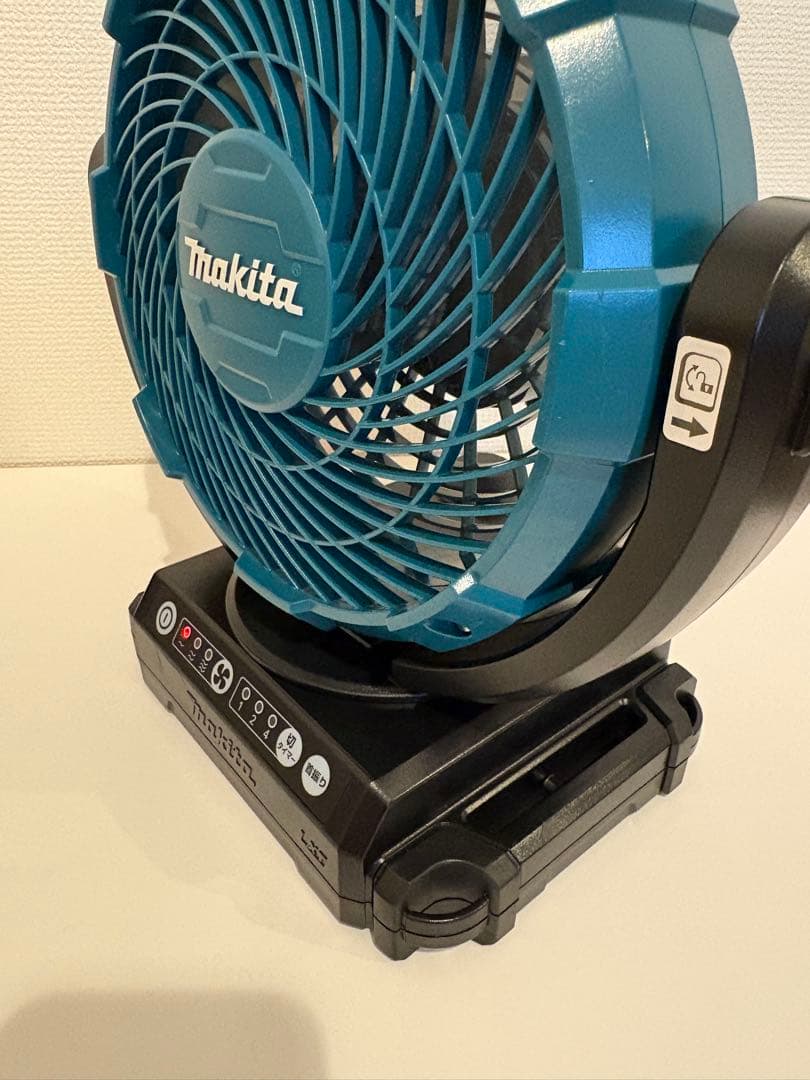 マキタ 充電式ファン CF102D & バッテリ BL1860B