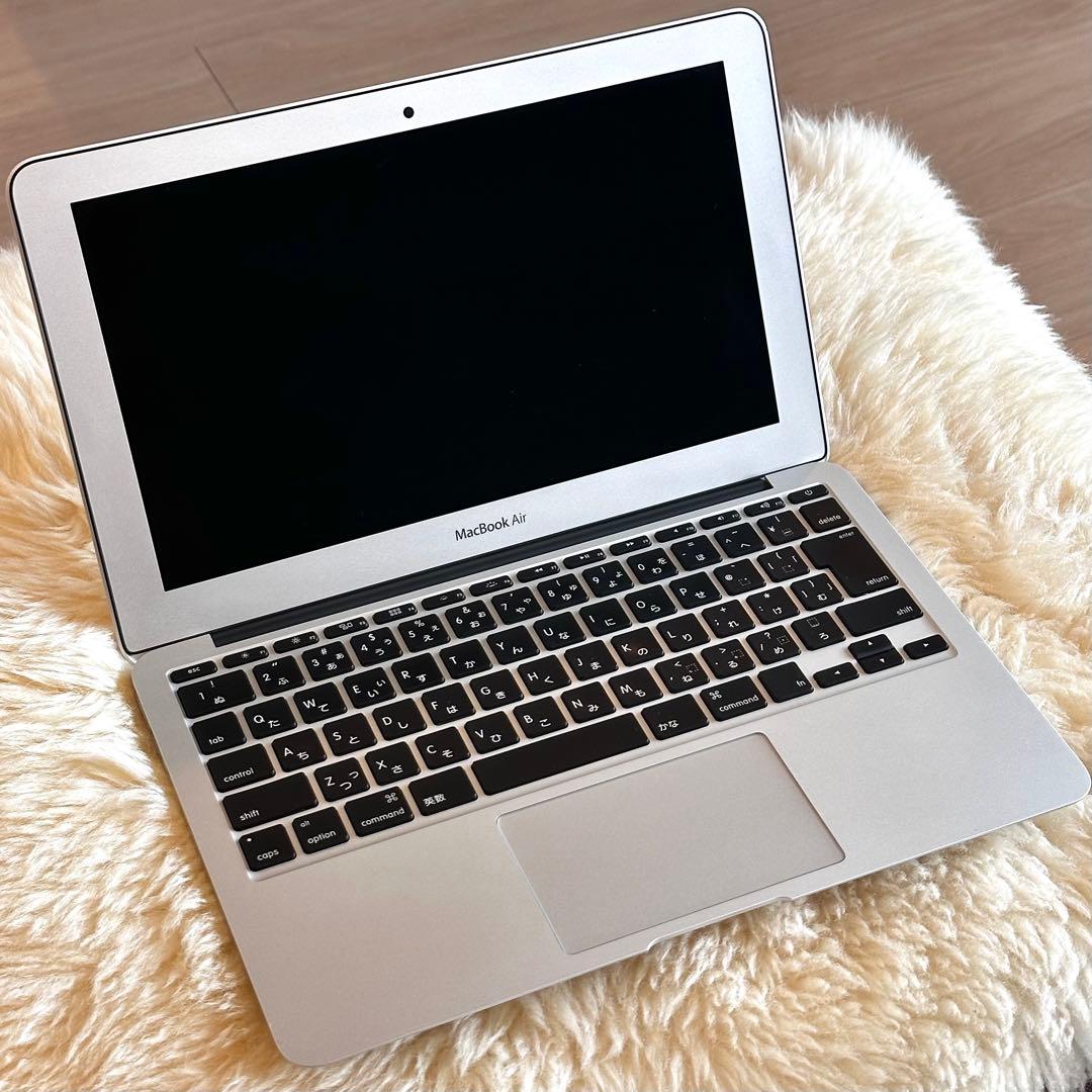 【美品】MacBook Air 11-inch（初期化済）
