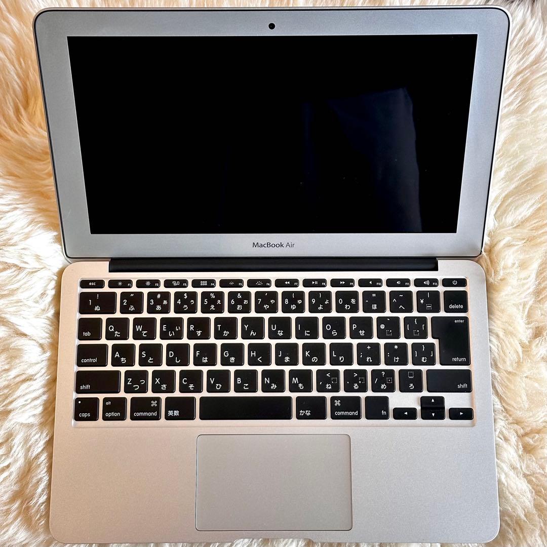 【美品】MacBook Air 11-inch（初期化済）