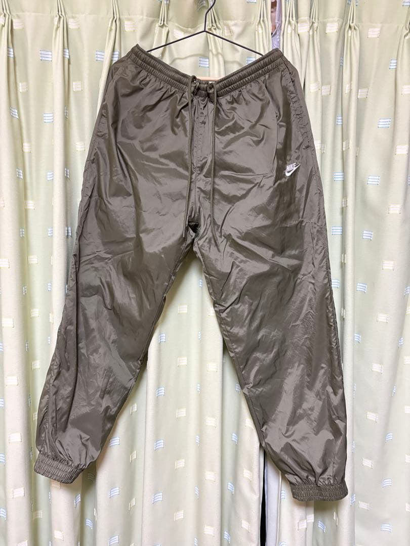 物*。様 NIKE正規品　ナイロンジャケットパンツ　セットアップ