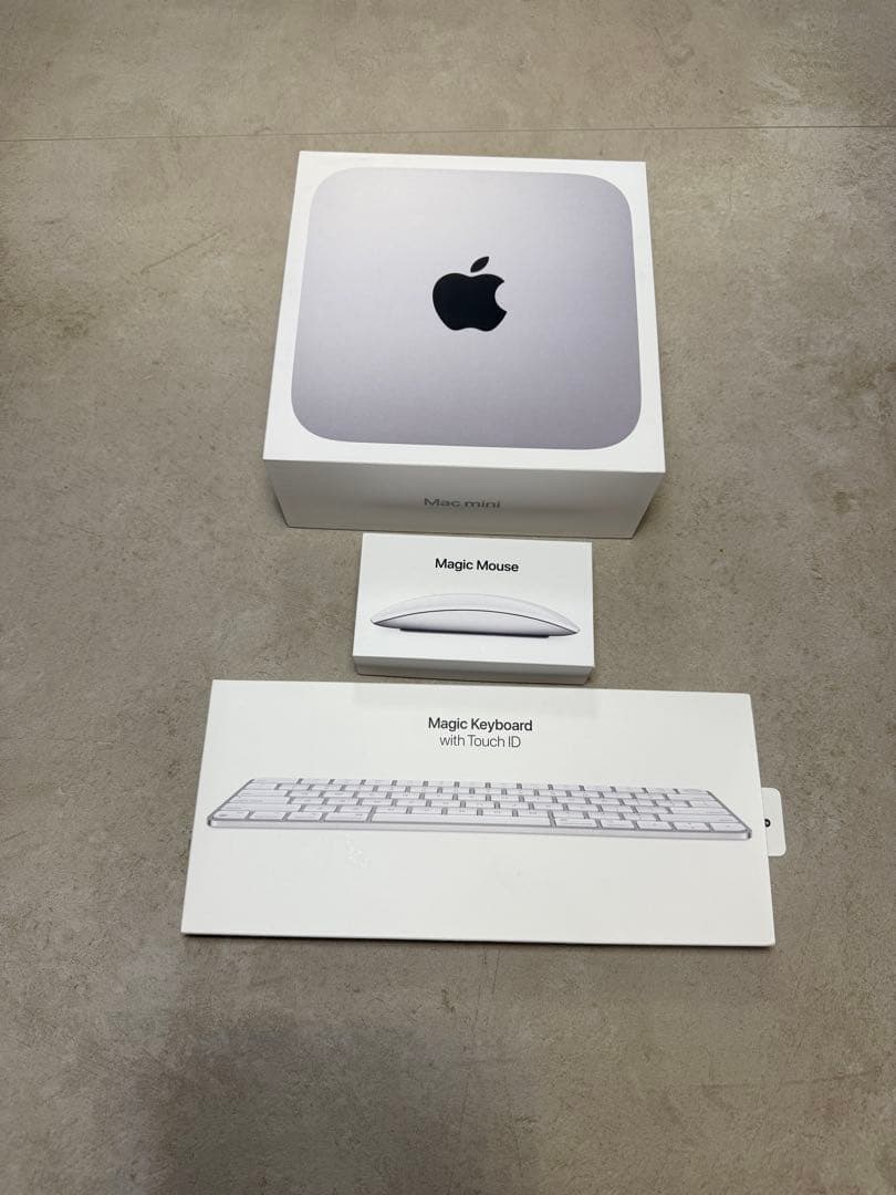 Mac mini 2023 M2（純正キーボード&マウス付）