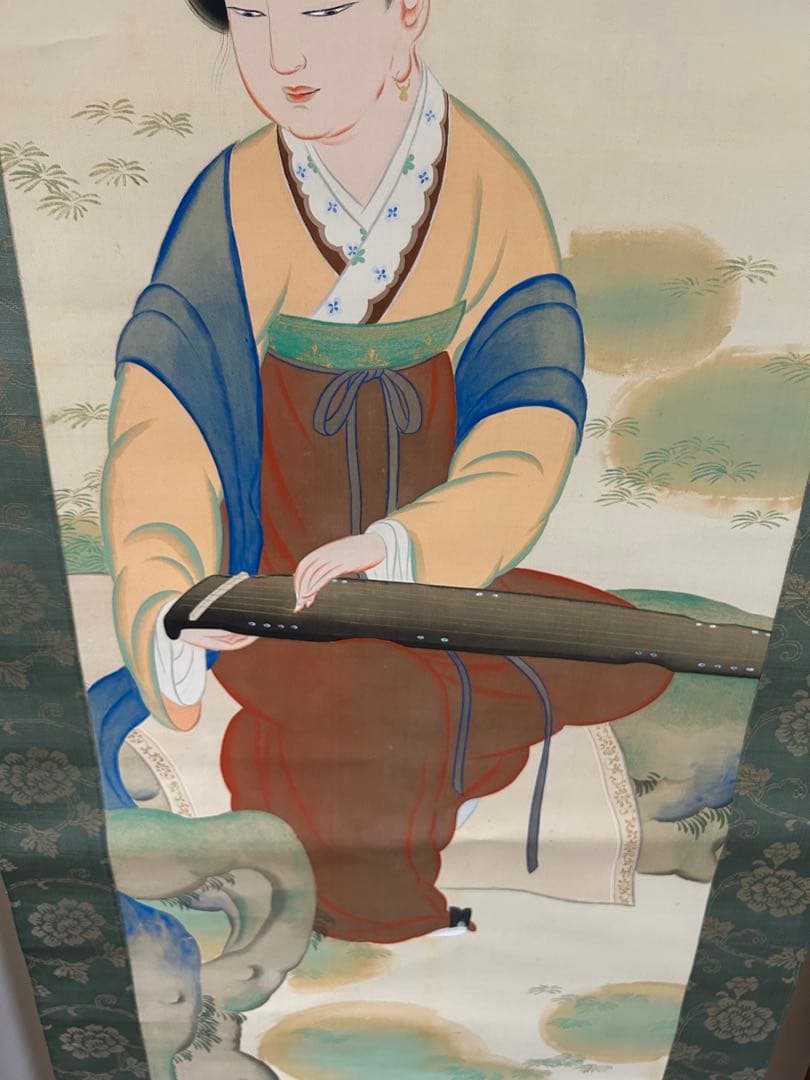 k*3様 橋本永郁 聴琴　美人図　双幅 共箱 漆塗軸先 掛け軸　骨董品