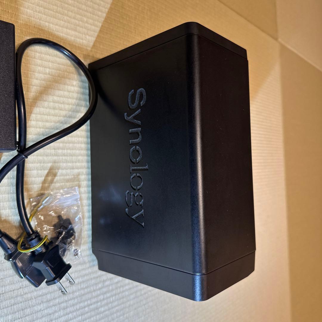 Synology DS718+ NAS ,WD HDD 3T×2台