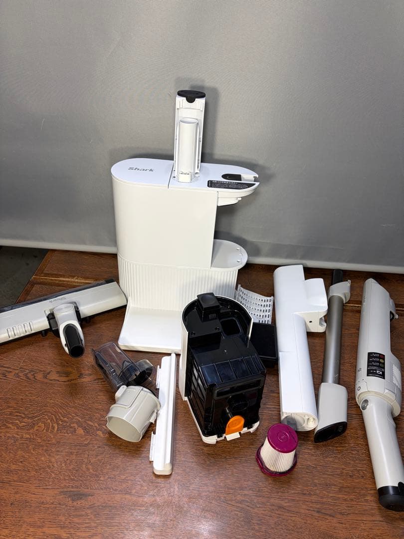 Sharkコードレススティッククリーナー LC150J T6管理番号1025 ￼