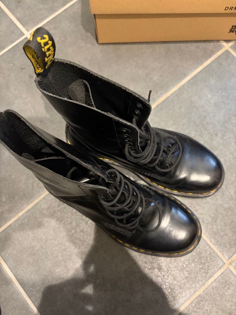 Dr. Martens 黒 10ホール