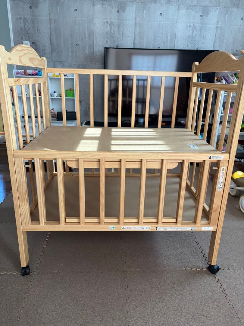 【送料込】澤田木工所 木製ベビーベッド 下段収納付き