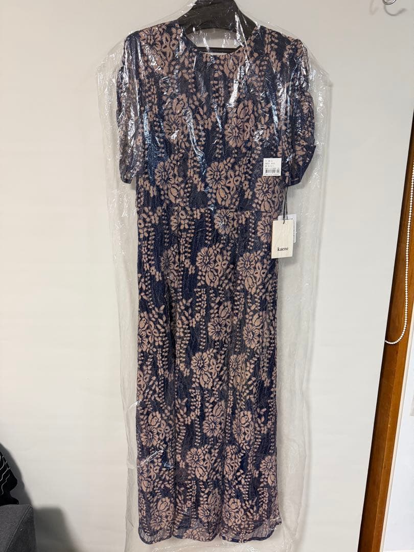 新品 Kaene 配色レースエプロンワンピース ネイビー