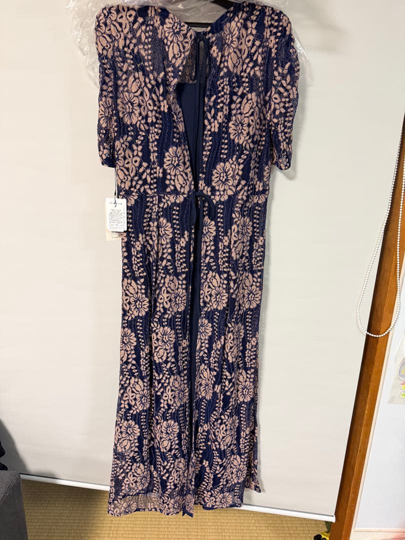 新品 Kaene 配色レースエプロンワンピース ネイビー