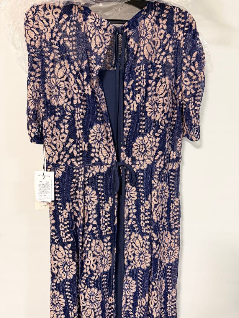 新品 Kaene 配色レースエプロンワンピース ネイビー