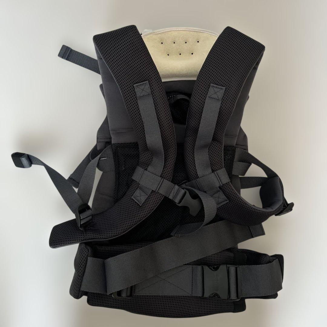 アップリカ　抱っこ紐　ラクリス　ダークグレー