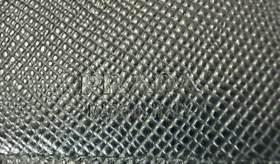 【PRADA】プラダ　長財布　ブラック