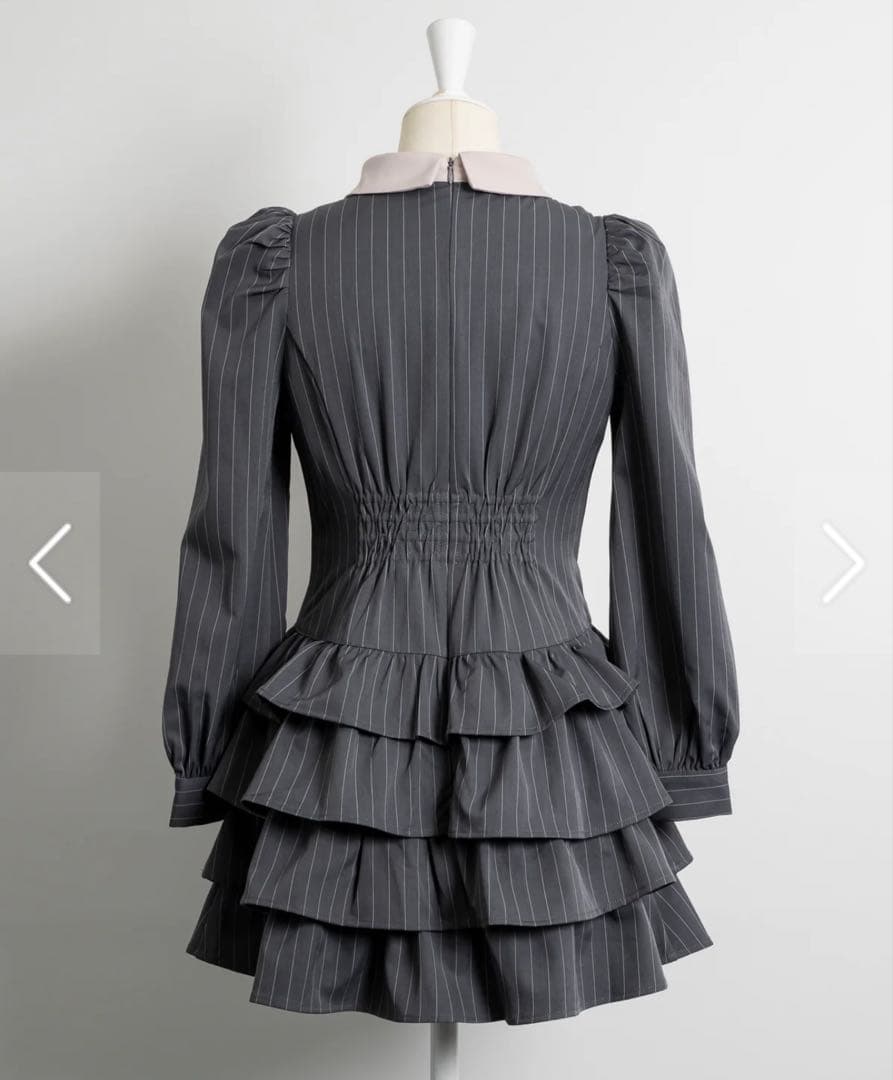 pium 新作　ヨーク切り替えティアードミニワンピース　グレー