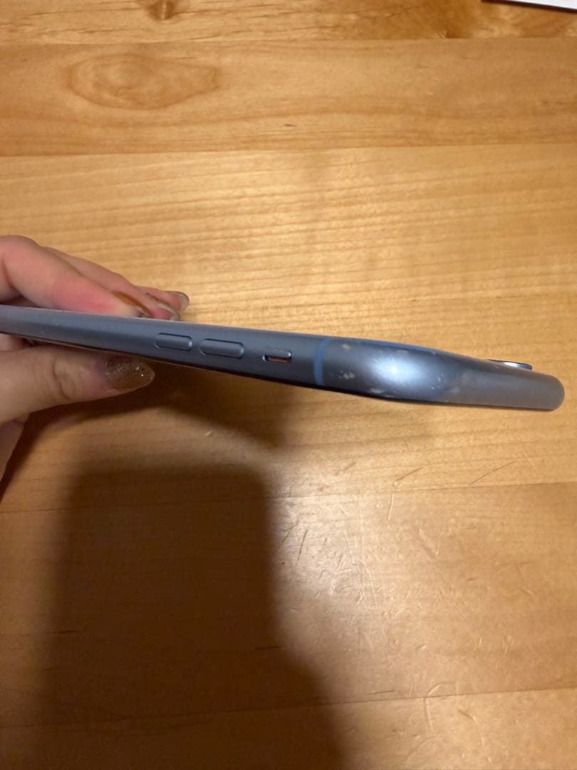 iPhoneXR 128GB SIMフリー　画面背面割れあり