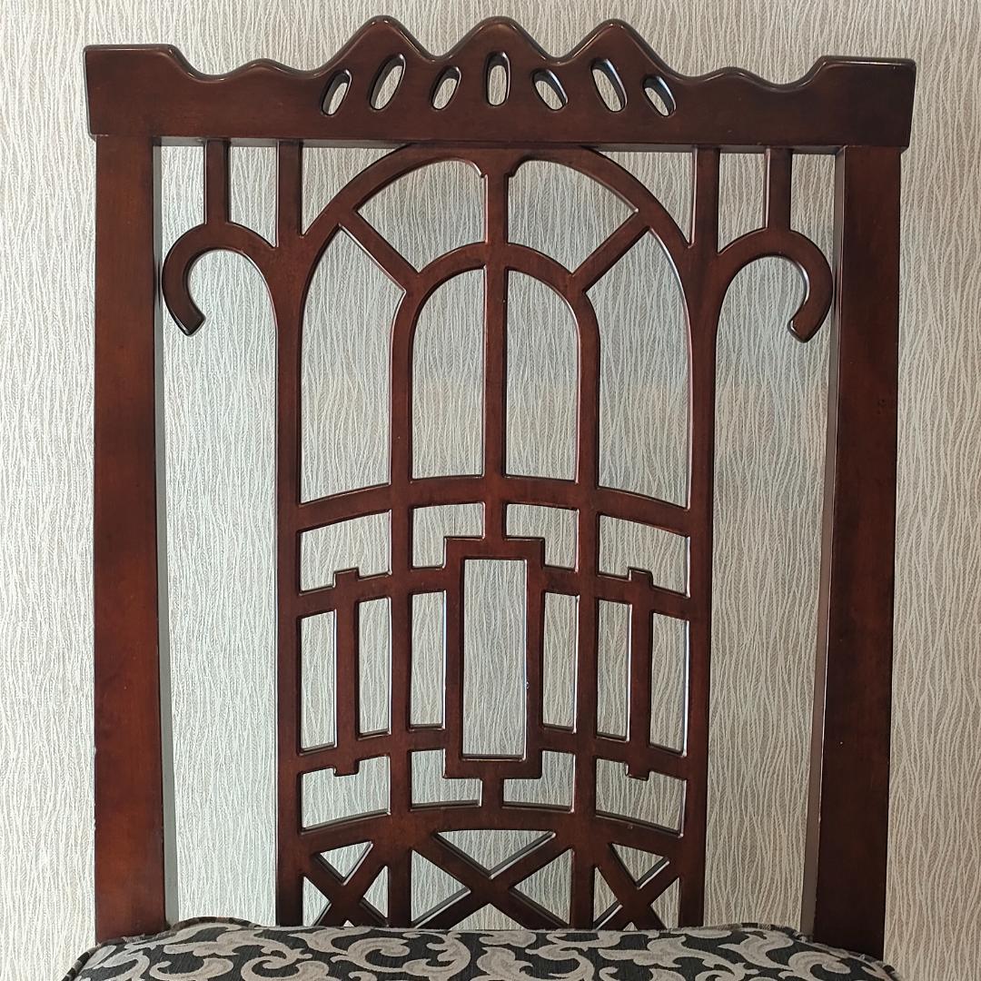 シノワズリ　ヴィンテージチェア　透かし彫り　リビングチェア①