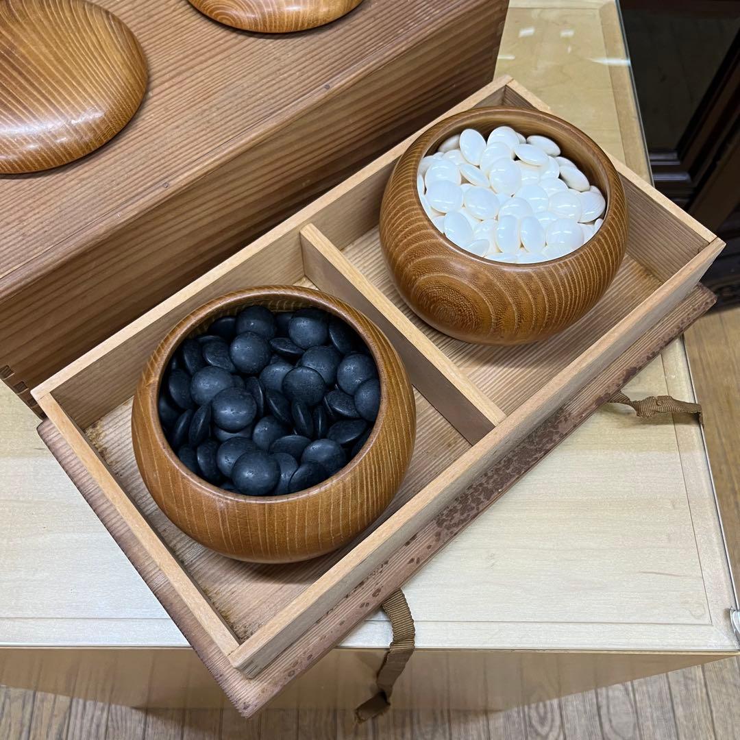 高級　囲碁盤　石、へそ、カバー付き