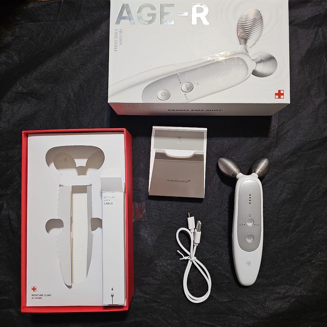 メディキューブ　AGE-R DERMA EMS SHOT
