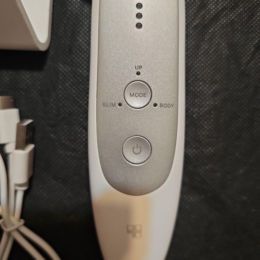 メディキューブ　AGE-R DERMA EMS SHOT