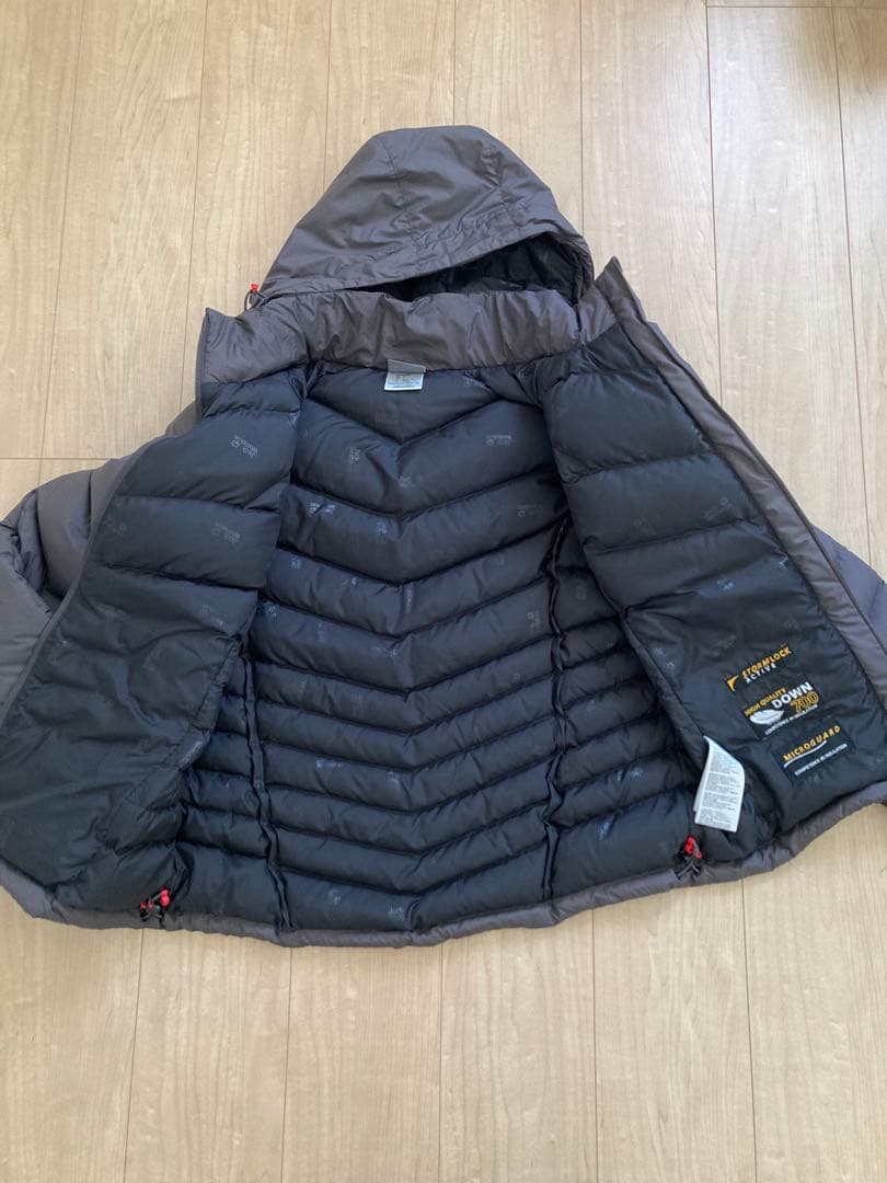 美品Jack Wolfskin ジャックウルフスキン　ダウンジャケット700fp